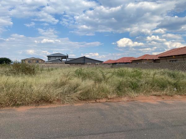 675 m² Land