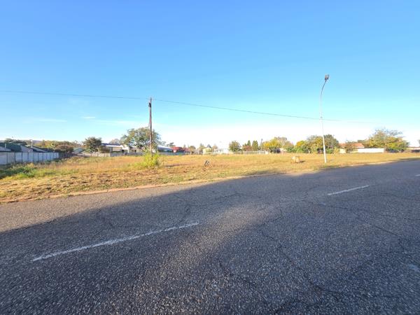 2 684 m² Land