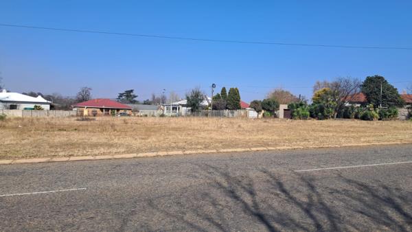 2 684 m² Land