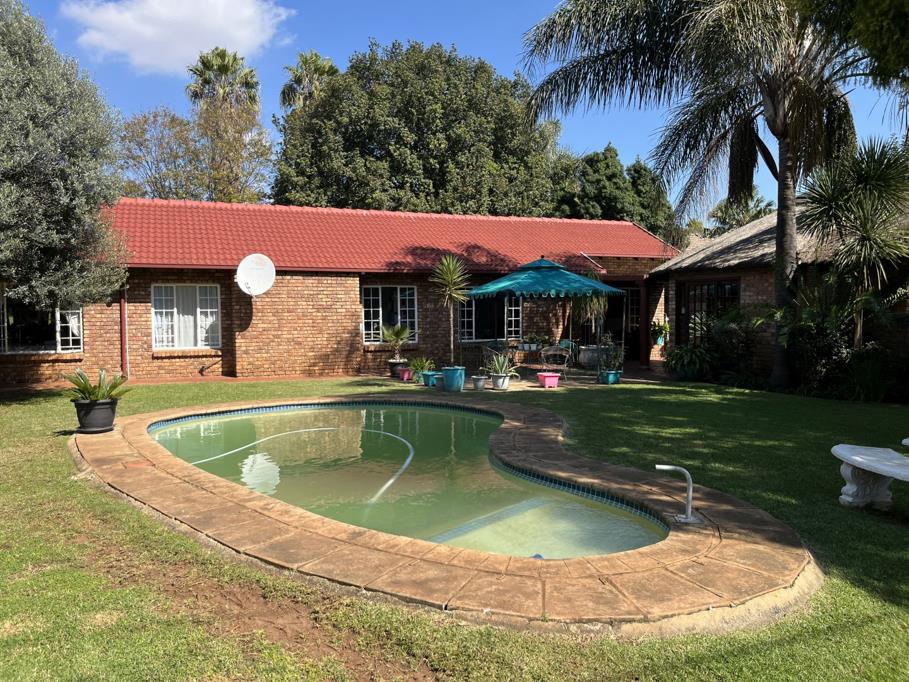 5 Bedroom House