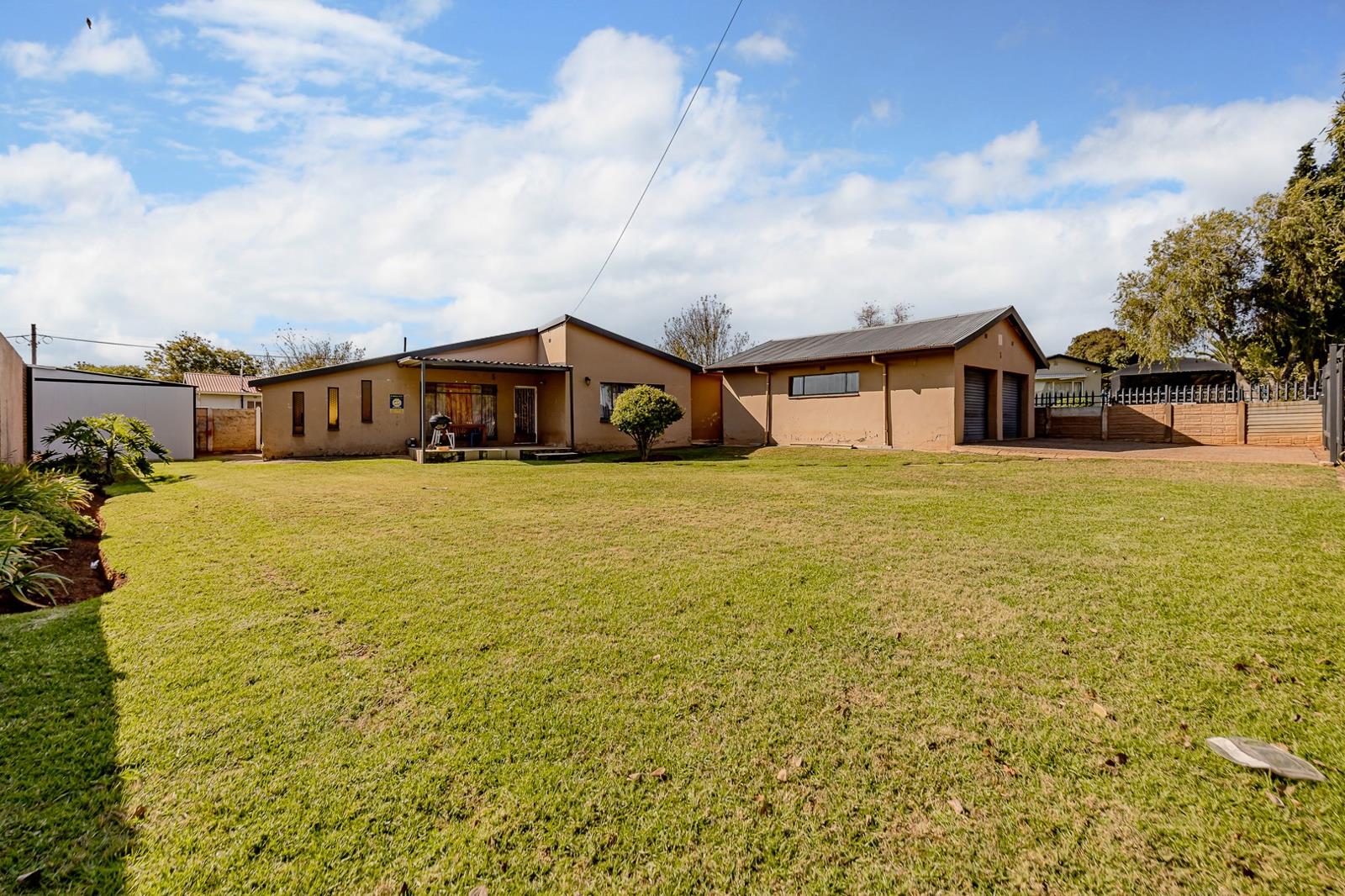 House in Witpoortjie - View 3