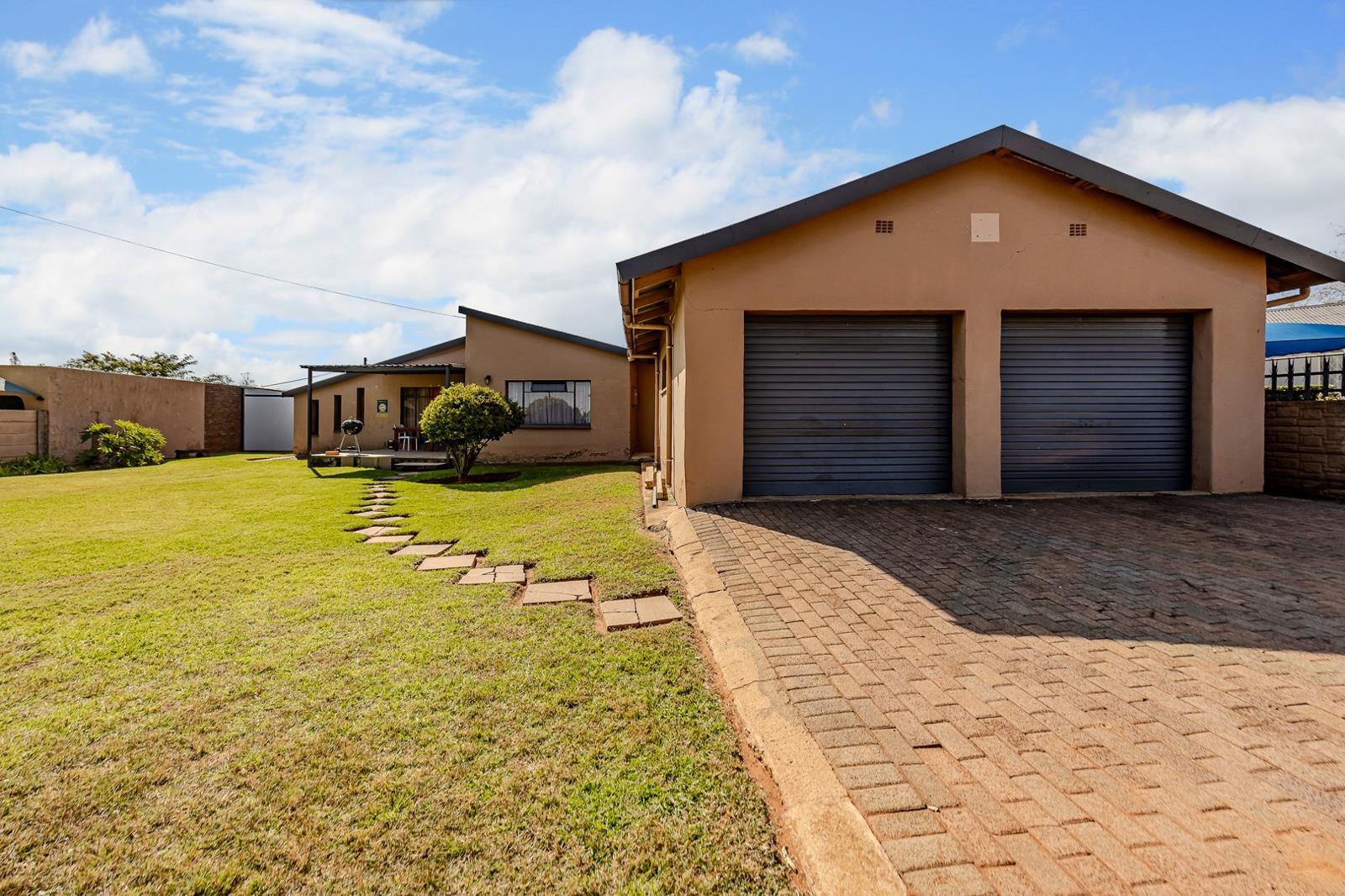 House in Witpoortjie - View 5