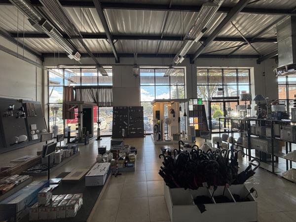512 m² Commercial space
