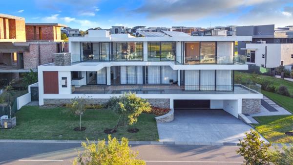 6 Bedroom House