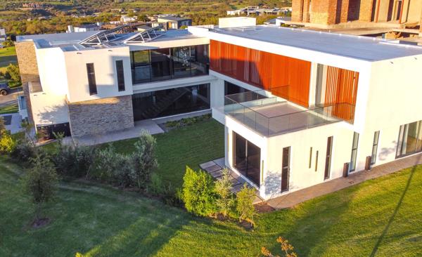 6 Bedroom House