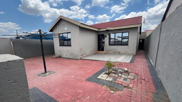 6 Bedroom House