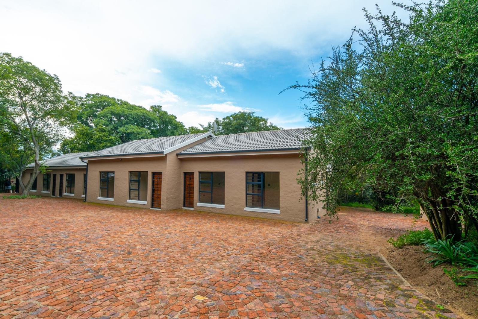 2 Bedroom Apartment in North Riding AH