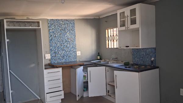 1 Bedroom House