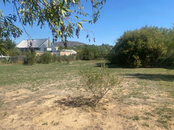 890 m² Land