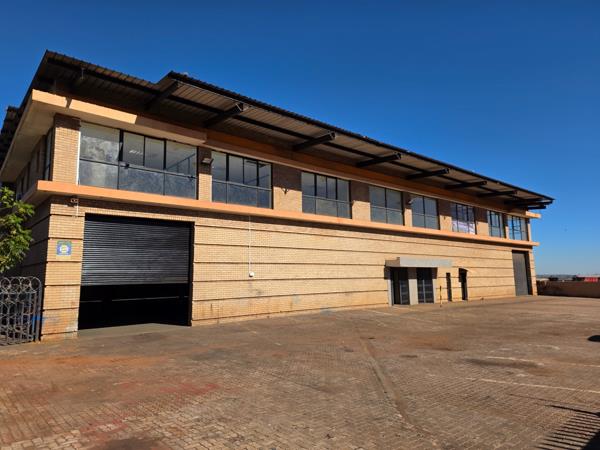 2 400 m² Industrial space