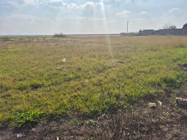 2 856 m² Land