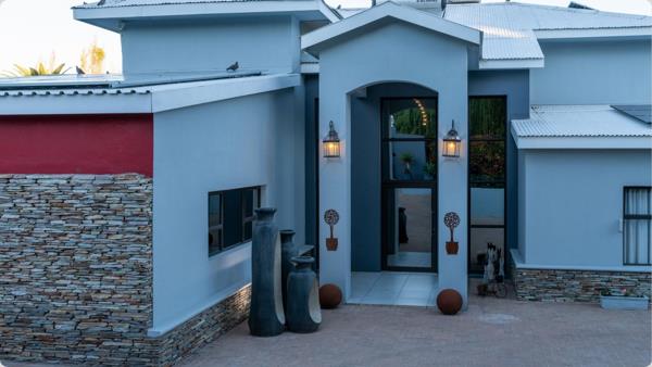 5 Bedroom House
