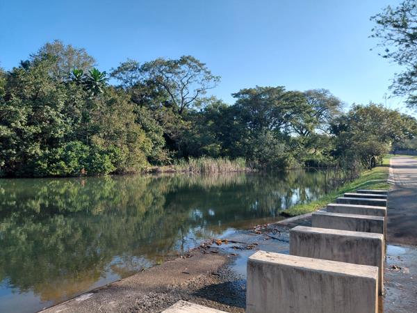 1 348 m² Land