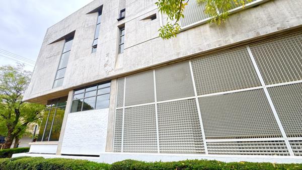 391 m² Office Space
