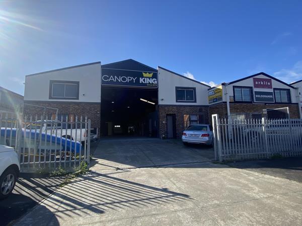 586 m² Industrial space