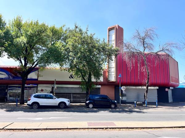 1 000 m² Retail Space