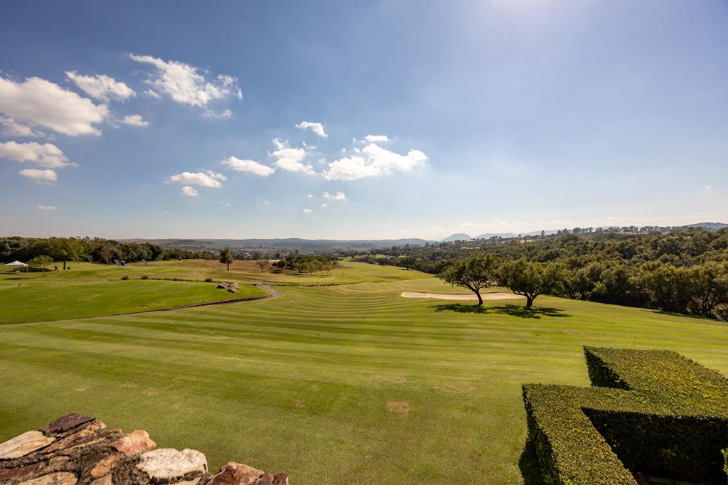 3 234 m² Land