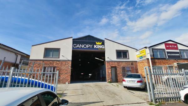 586 m² Industrial space