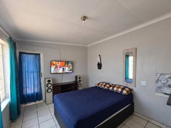 9 Bedroom House
