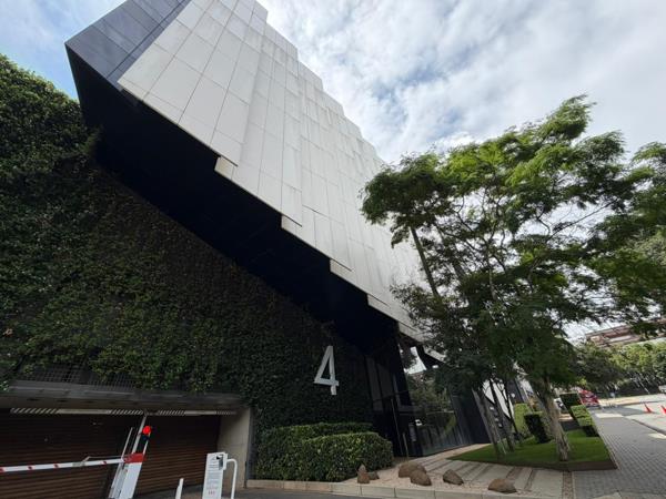 380 m² Commercial space