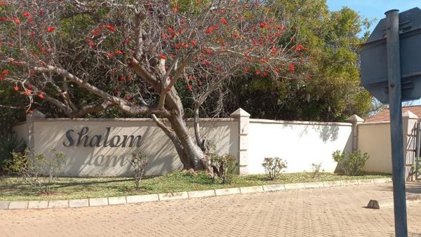 453 m² Land