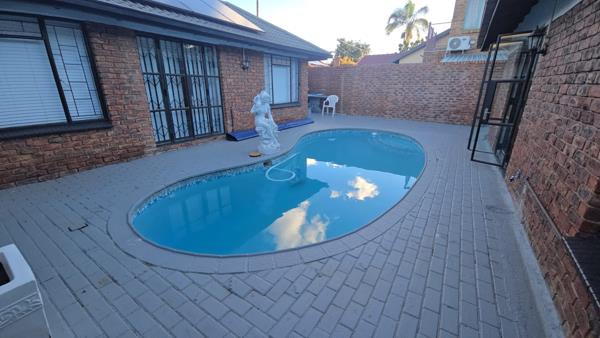 6 Bedroom House