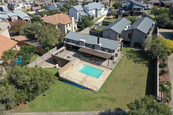 6 Bedroom House