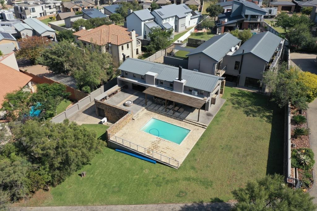 6 Bedroom House