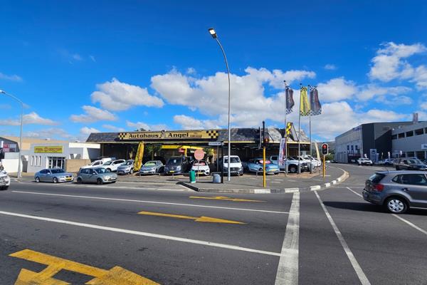 994 m² Commercial space