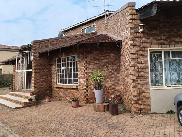 11 Bedroom House