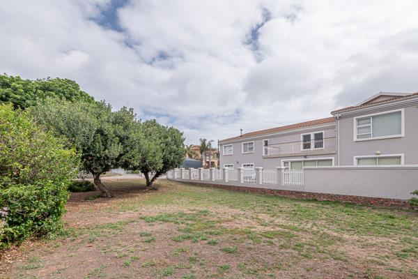476 m² Land