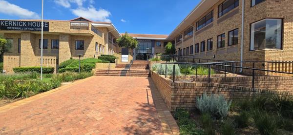 724 m² Commercial space
