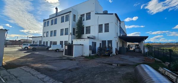 2 377 m² Commercial space