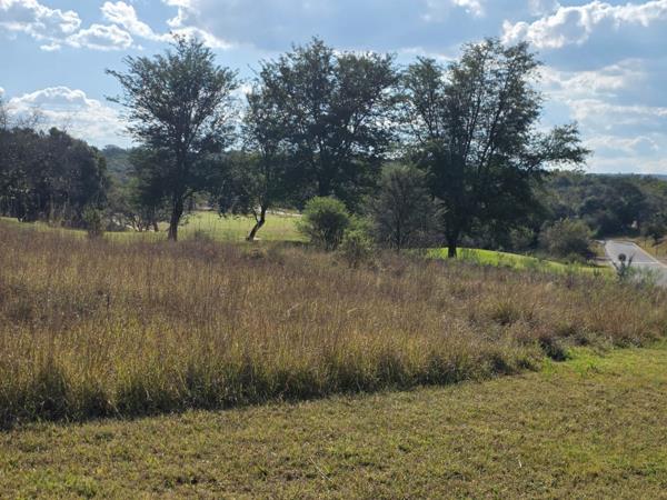 1 084 m² Land