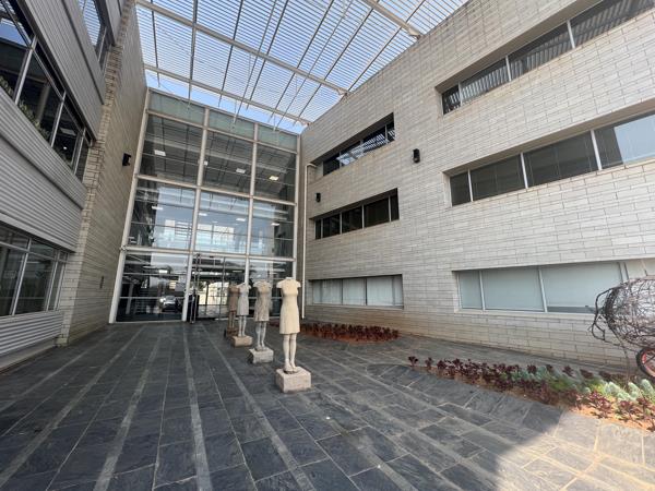 313 m² Commercial space