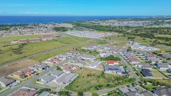 704 m² Land