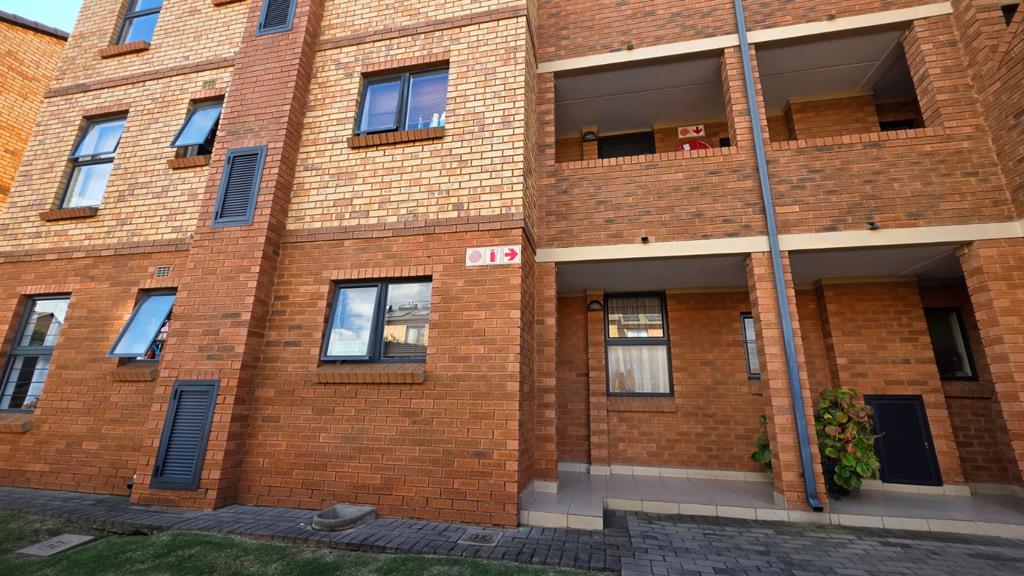 2 Bedroom Apartment for sale in Olympus AH | T5490160 | Private