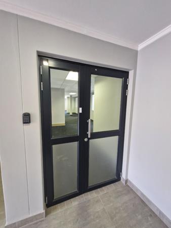 161.7 m² Commercial space