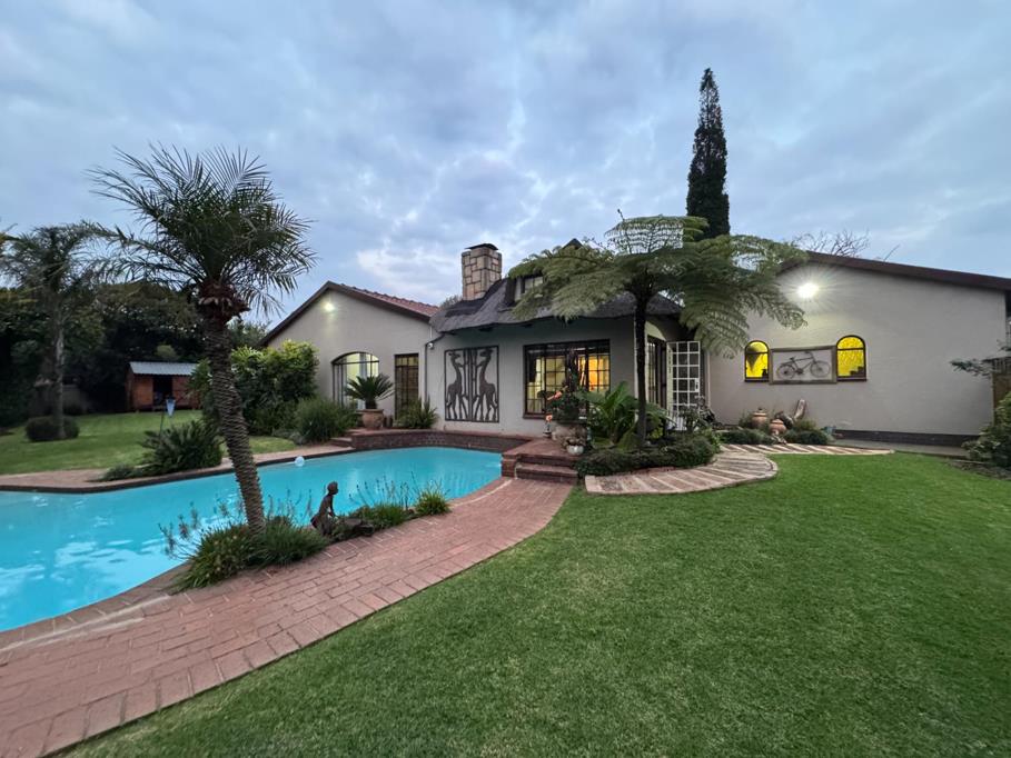 5 Bedroom House