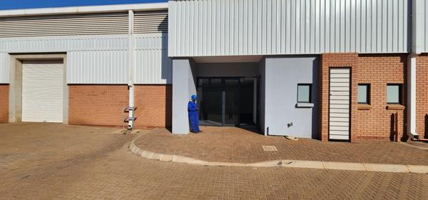 573 m² Commercial space