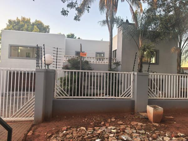 6 Bedroom House