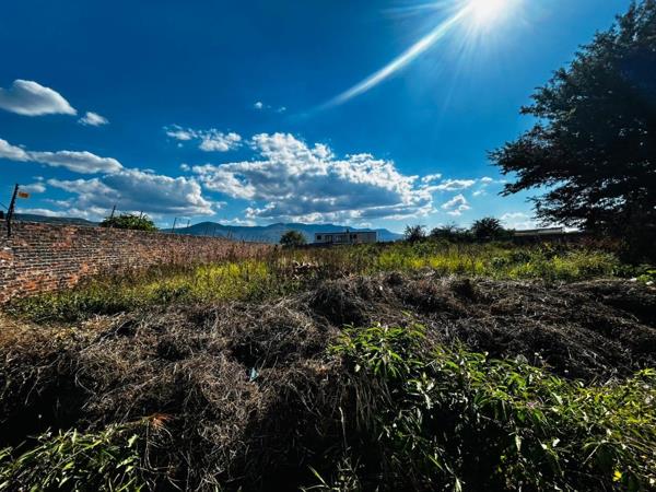 1 615 m² Land