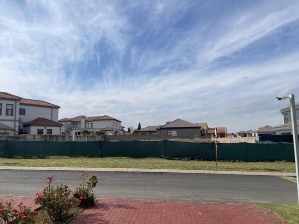 1 009 m² Land