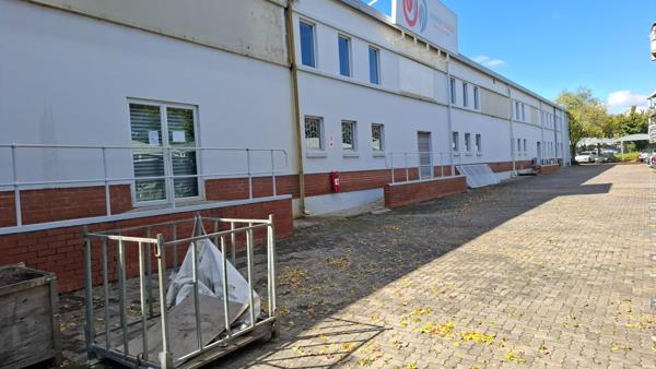 599 m² Commercial space