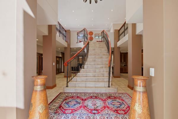 6 Bedroom House