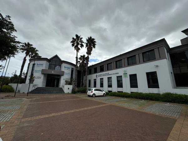 3 132 m² Commercial space