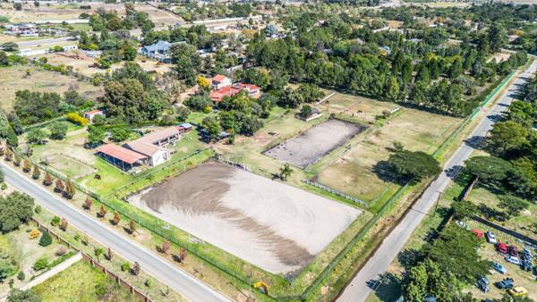 2.3 ha Farm