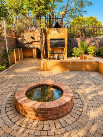 4 Bedroom Townhouse