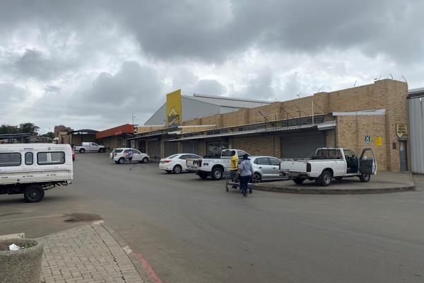 1 000 m² Retail Space