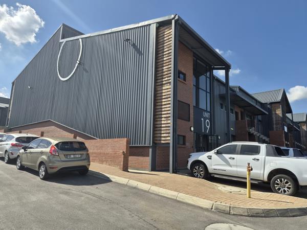 211 m² Commercial space